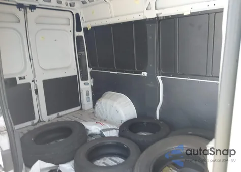 2018 Ram Promaster 1500 High Roof 136 Wb z USA, uszkodzony, nr VIN 3C6TRVBG8JE140422